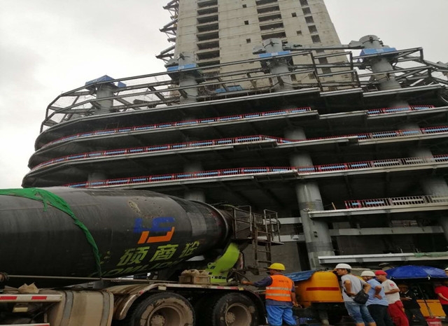 華僑城宜賓中心超高層項目核心筒澆筑